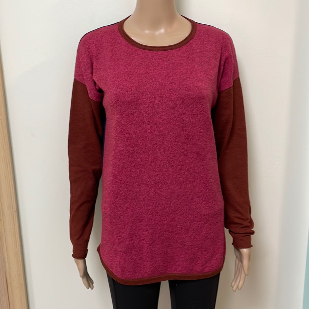 Smartwool top woman’s medium long sleeve